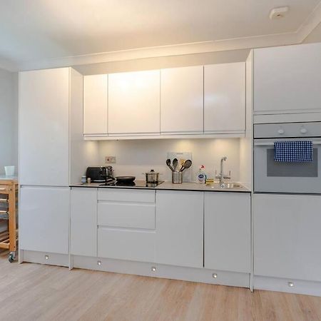 ロンドンCosy 2 Bed In Kensington Olympiaアパートメント エクステリア 写真
