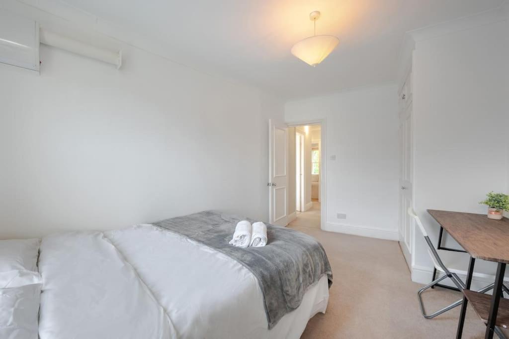 ロンドンCosy 2 Bed In Kensington Olympiaアパートメント エクステリア 写真